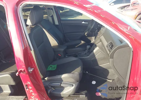 2021 Volkswagen Tiguan 2.0T Se/2.0T Se R-Line Black/2.0T Sel z USA, uszkodzony, nr VIN 3VV3B7AX1MM086600